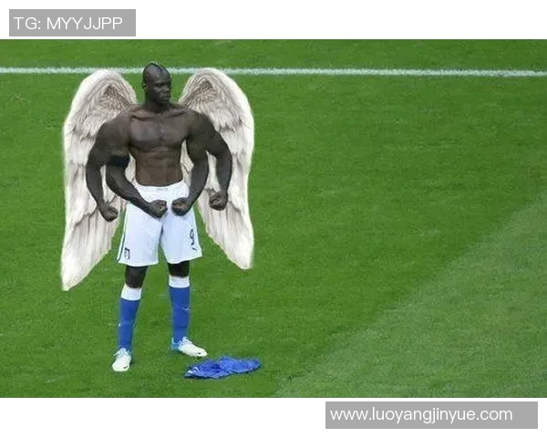 当今炙手可热足球球星崛起之路与绿茵场荣耀背后的奋斗传奇